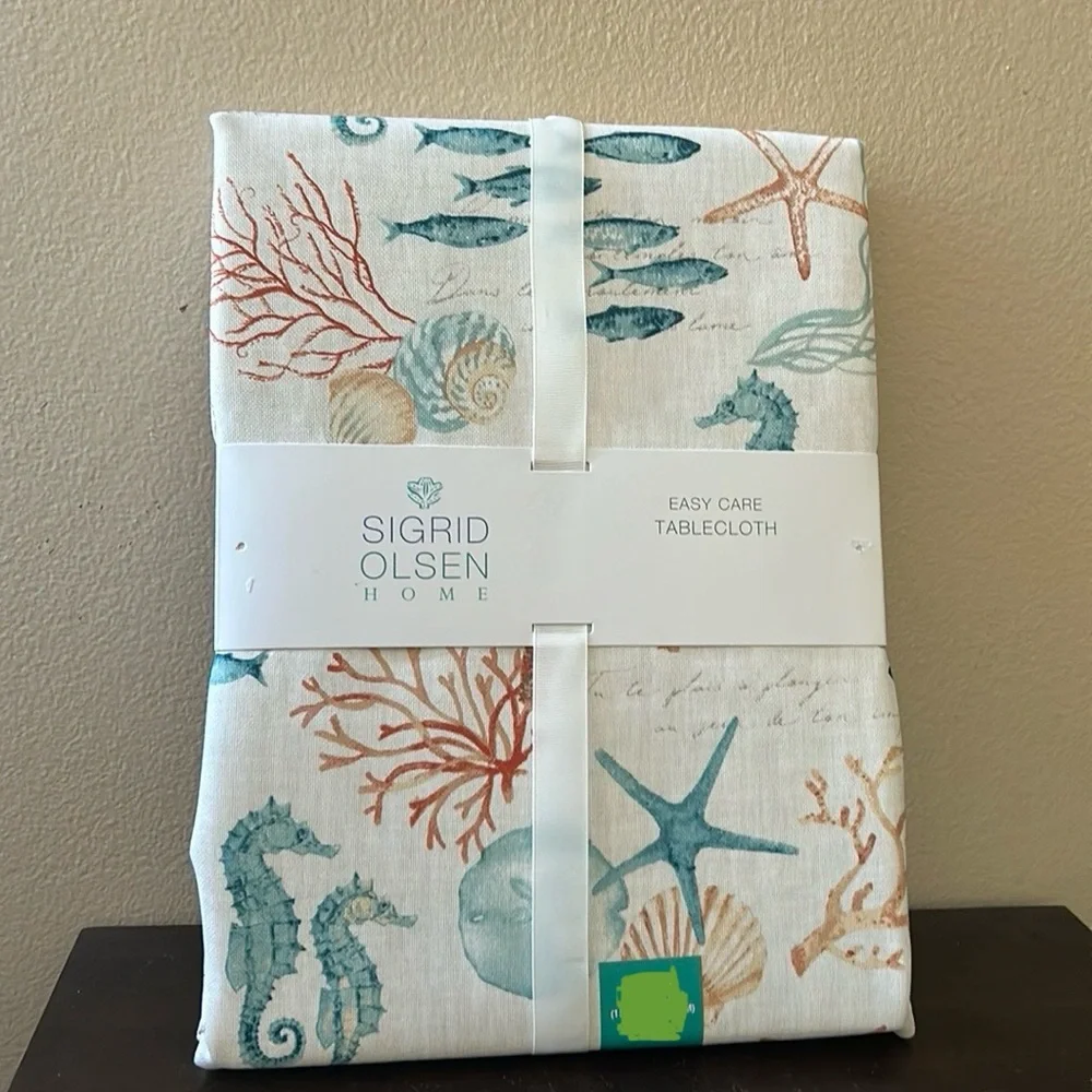 Sigrid Olsen Tropicam Print tablecloth 60”x 120” Ocean Life sea Horse starfish